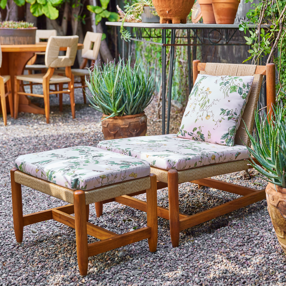 Indoor/Outdoor Loma Ottoman – Hollywood At Home