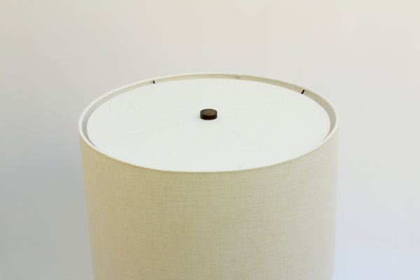Natan Moss Round White Ceramic Lamp